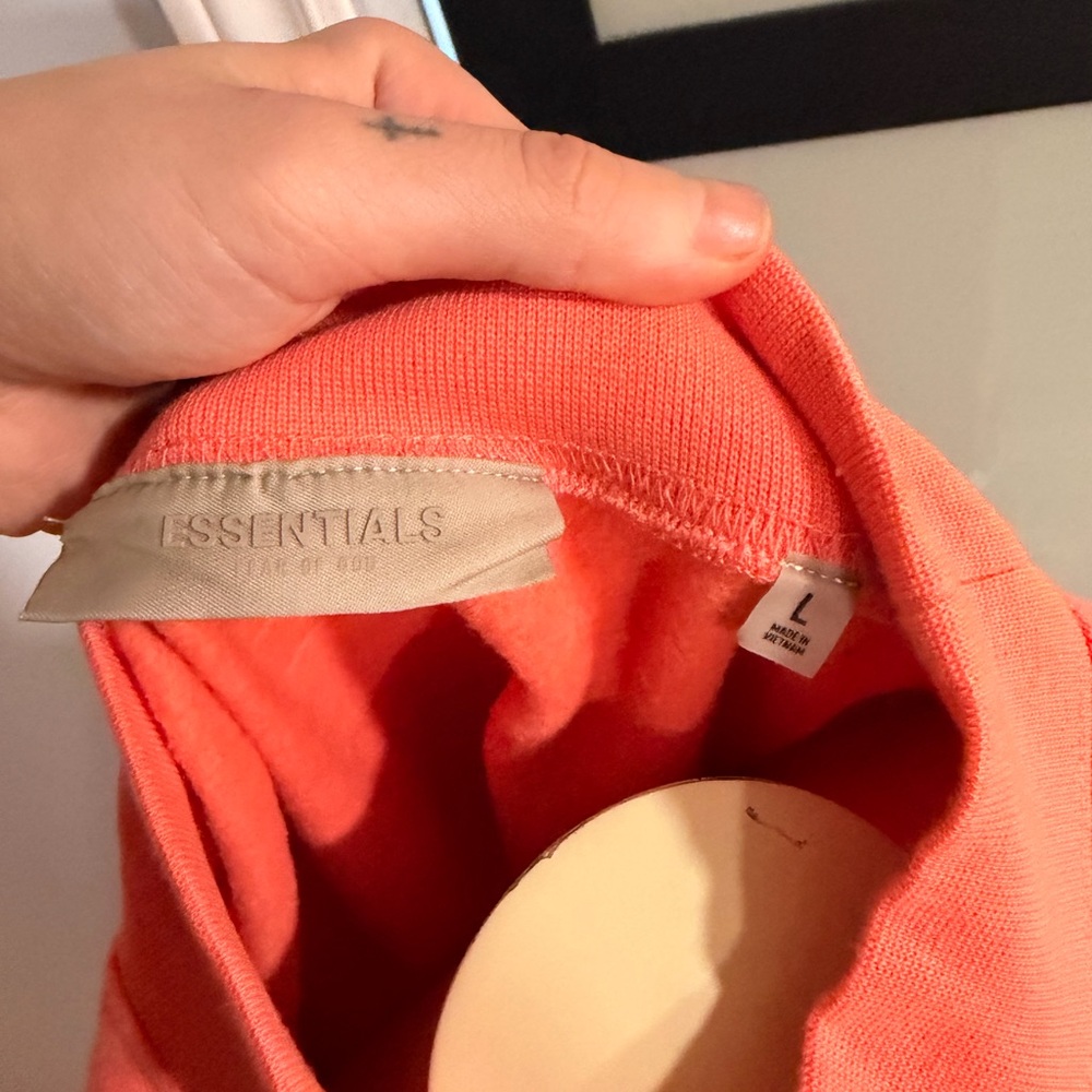 Essentials Sweatshirt - Picture 3 of 3